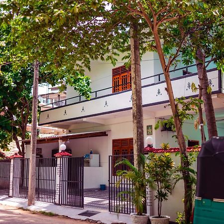 Hilton Cottage Trincomalee Exteriör bild