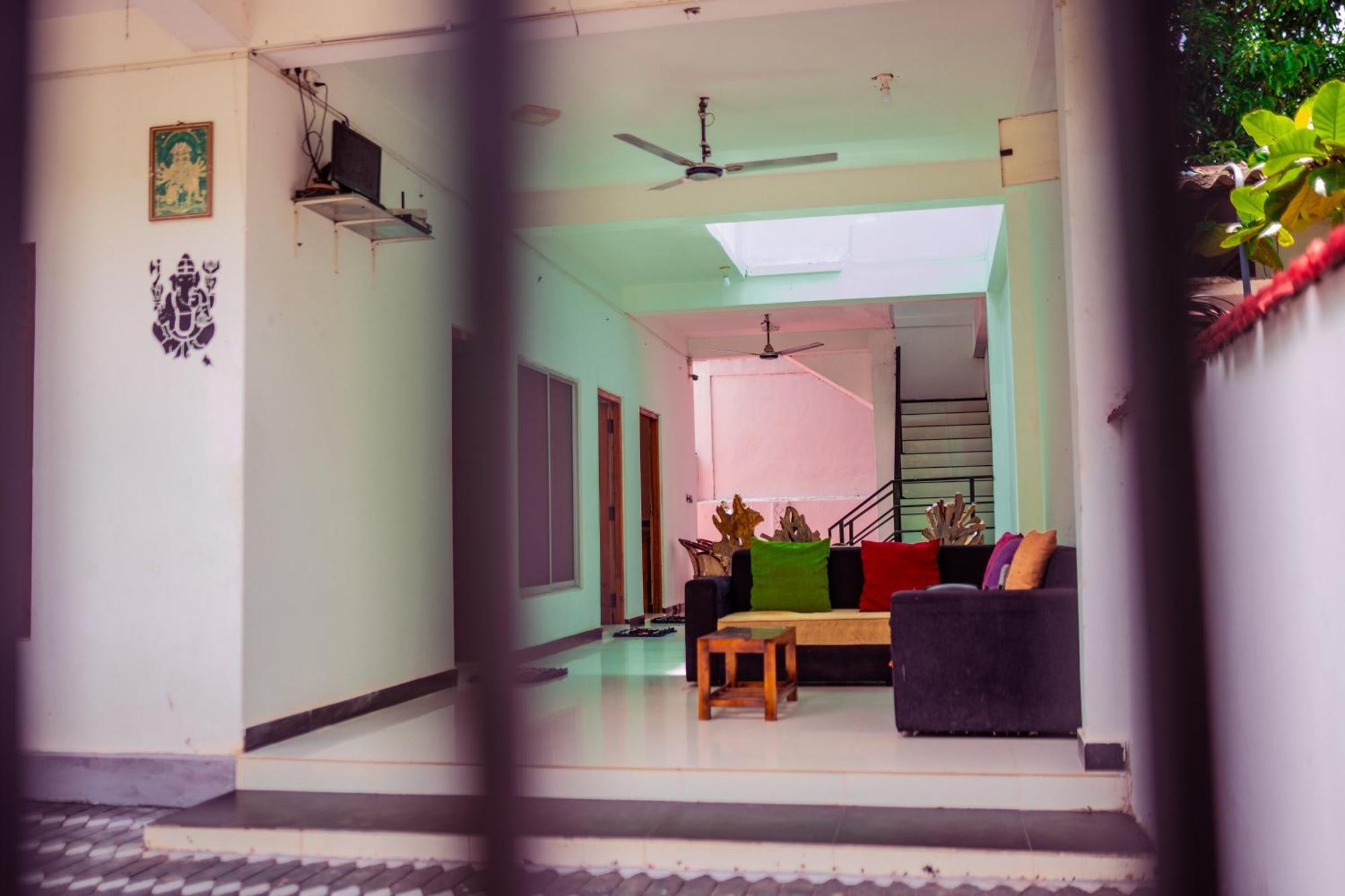 Hilton Cottage Trincomalee Exteriör bild