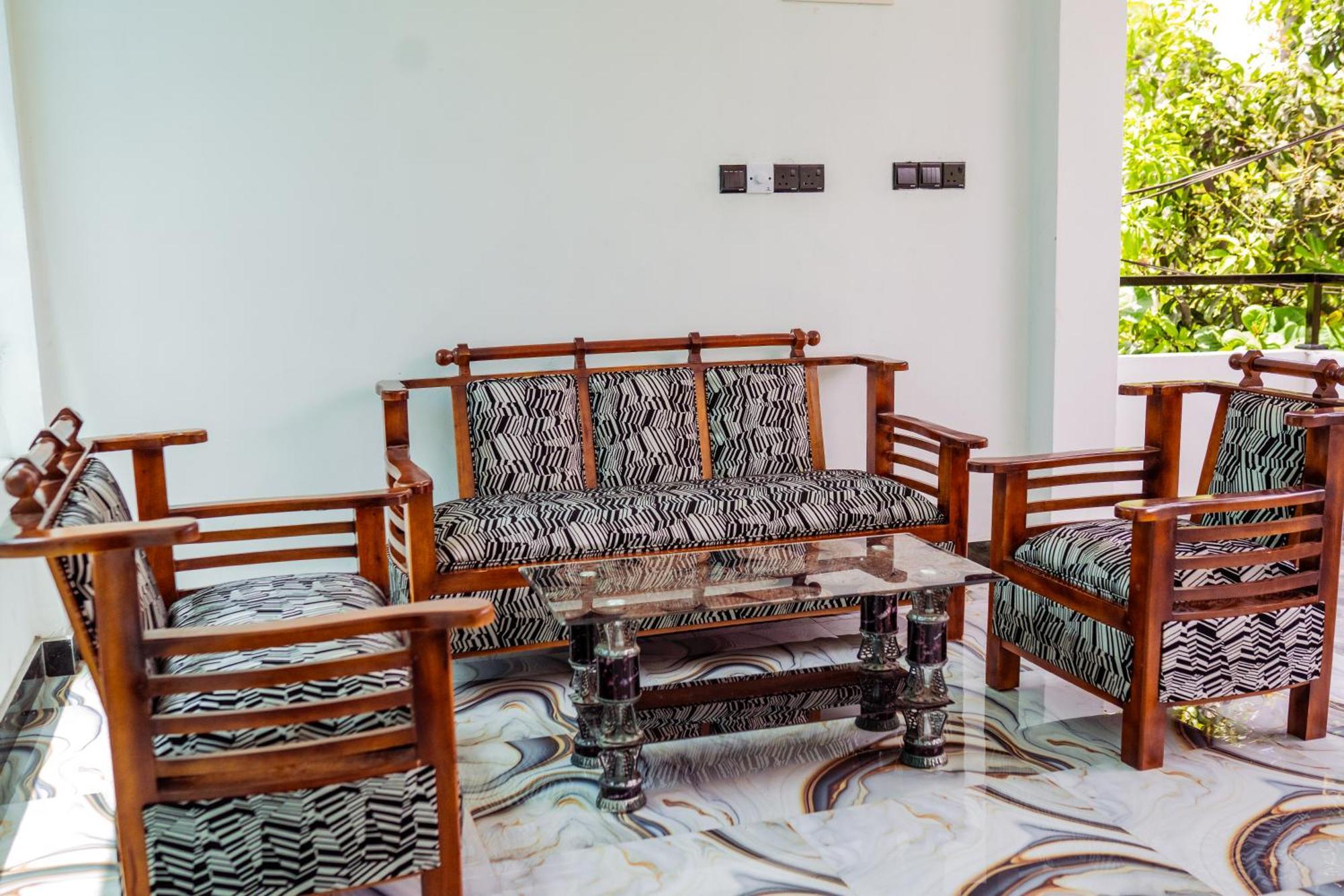 Hilton Cottage Trincomalee Exteriör bild