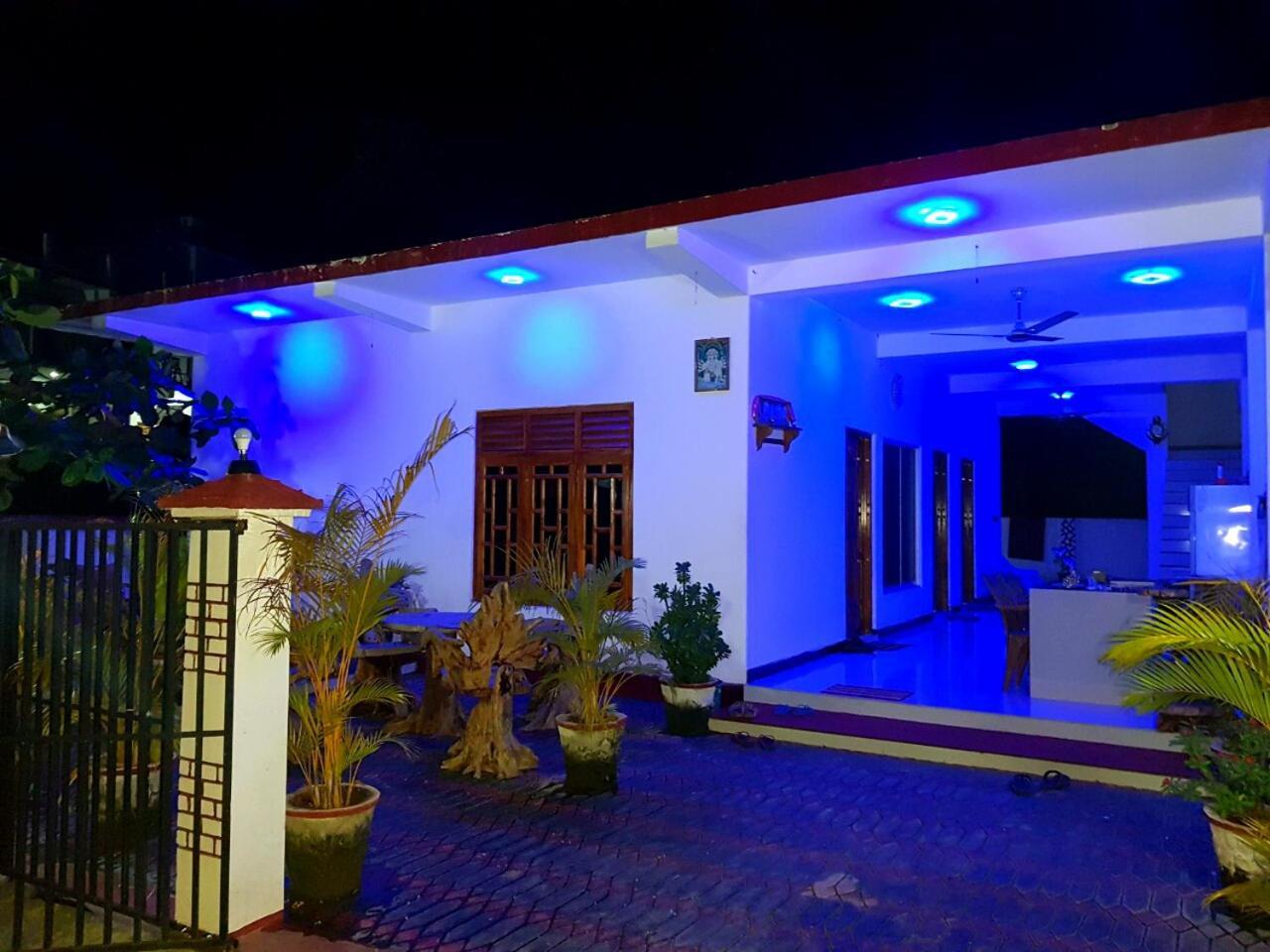 Hilton Cottage Trincomalee Exteriör bild